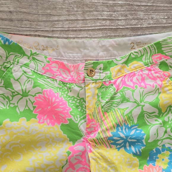 Lilly Pulitzer buttercup shorts size 2 - Picture 2 of 4